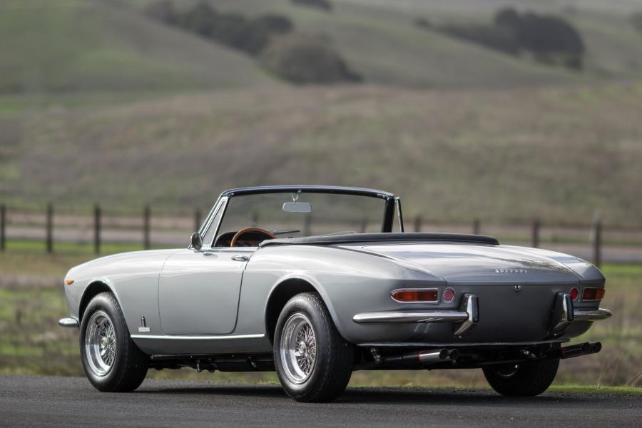  Ferrari 365 GTS 1969 года  (фото 14 из 18)